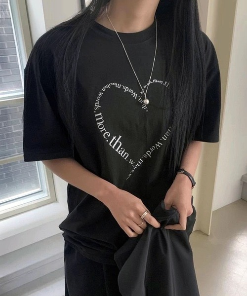 VIBGYOR(ヴィブジョー)の「フロントハートロゴプリントTシャツ 半袖(CZ)(Tシャツ/カットソー・レディース・ホワイト/ブラック/グレー・MEDIUM/LARGE)」の8枚目の写真