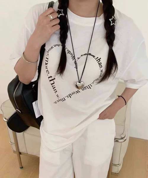 VIBGYOR(ヴィブジョー)の「フロントハートロゴプリントTシャツ 半袖(CZ)(Tシャツ/カットソー・レディース・ホワイト/ブラック/グレー・MEDIUM/LARGE)」の12枚目の写真