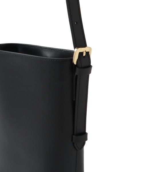 CHRISTIAN VILLA（クリスチャンヴィラ）の「CHRISTIAN VILLA / one hand shoulder bag(ワンハンドショルダーバッグ 6305)（ショルダーバッグ・レディース・キャメル/ブラック・FREE）」の8枚目の写真