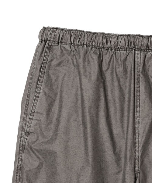 BEAMS（ビームス）の「ワイドストレートフィット ナイロン イージーパンツ（その他パンツ・メンズ・グレー/オリーブ・S/XL/L/M）」の15枚目の写真