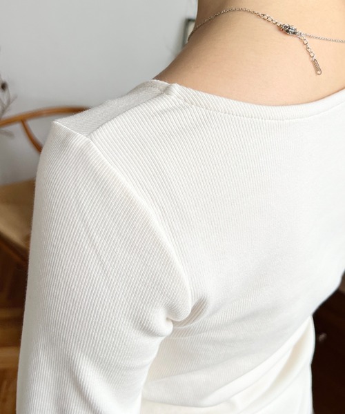 moment+（モーメントプラス）の「無地×ドット×花柄フロントレースギャザーリボン長袖トップス（Tシャツ/カットソー・レディース・ブラック系その他/ブラック/アイボリー/ホワイト系その他/チャコールグレー/杢グレー/ピンク/ネイビー/イエロー系2/ネイビー系/ブラック系2/ホワイト系2・L/M）」の21枚目の写真