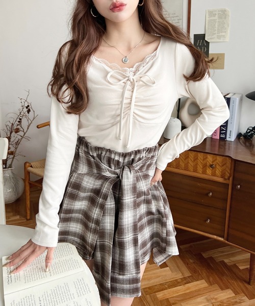 moment+（モーメントプラス）の「無地×ドット×花柄フロントレースギャザーリボン長袖トップス（Tシャツ/カットソー・レディース・ブラック系その他/ブラック/アイボリー/ホワイト系その他/チャコールグレー/杢グレー/ピンク/ネイビー/イエロー系2/ネイビー系/ブラック系2/ホワイト系2・L/M）」の14枚目の写真