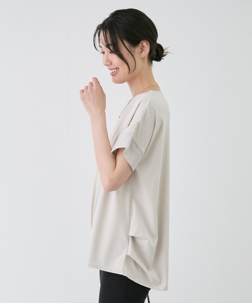 Jayro(ジャイロ)の「ポンチ裾タックプルオーバー(Tシャツ/カットソー・レディース・ブラック/オフホワイト/ピンク/グレー・M)」の19枚目の写真