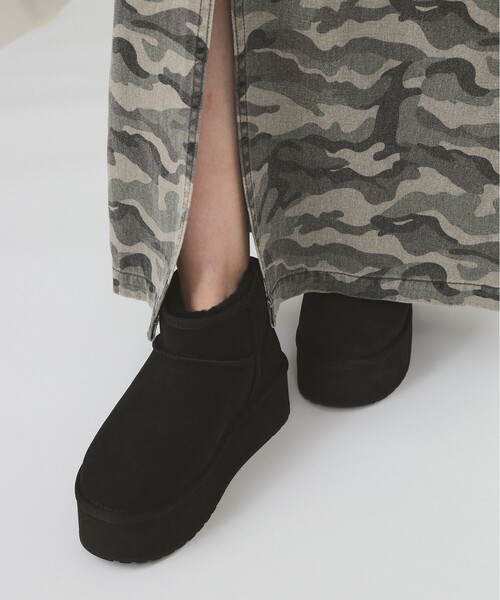 Ray BEAMS(レイビームス)の「【WEB限定】EMU / Stinger Micro Flatform(ブーツ・レディース・ブラック/ブラウン・23/24/25)」の2枚目の写真