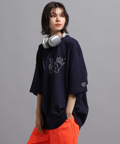 GEORGE'S（ジョージズ）の「ハンドグラフィックTシャツ（Tシャツ/カットソー・メンズ・ホワイト/ネイビー・LARGE/MEDIUM）」の10枚目の写真