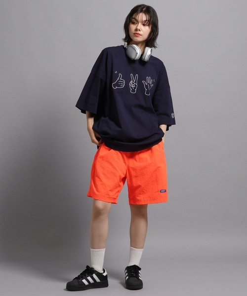 GEORGE'S（ジョージズ）の「ハンドグラフィックTシャツ（Tシャツ/カットソー・メンズ・ホワイト/ネイビー・LARGE/MEDIUM）」の5枚目の写真