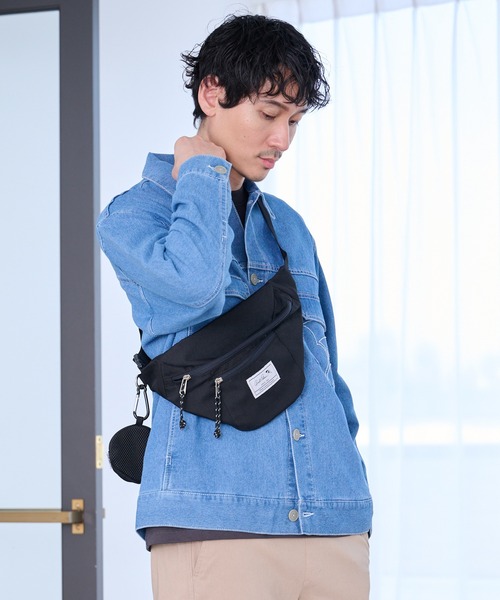 Arnold Palmer（アーノルドパーマー）の「10ポケット ボディバッグ（ボディバッグ/ウエストポーチ・レディース・レッド/ベージュ/ブラック・F）」の2枚目の写真