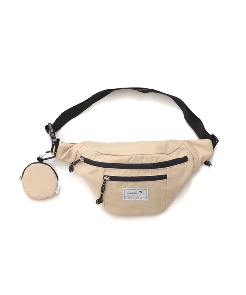 Arnold Palmer（アーノルドパーマー）の「10ポケット ボディバッグ（ボディバッグ/ウエストポーチ・レディース・レッド/ベージュ/ブラック・F）」の5枚目の写真