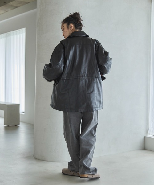 feepur（フェピュール）の「フェイクレザー中綿ブルゾン（その他アウター・レディース・ブラック/ブラウン・MEDIUM）」の6枚目の写真