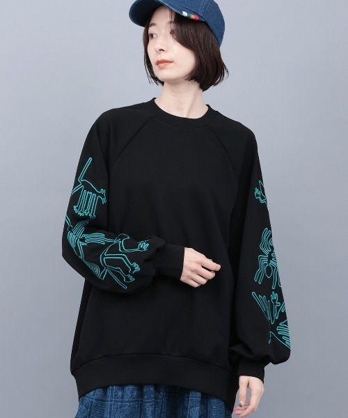 チチカカ（チチカカ）の「ナスカ刺繍スリーブプルオーバー（スウェット・レディース・オレンジ/ブラック/ホワイト・FREE）」の2枚目の写真