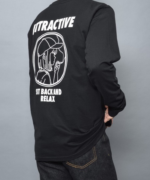 MODISH GAZE(モディシュガゼ)の「【MODISH GAZE】スモーキングガール SIT BACK AND RELAX ロンT(Tシャツ/カットソー・メンズ・ブラック・MEDIUM/LARGE/X-LARGE)」の2枚目の写真