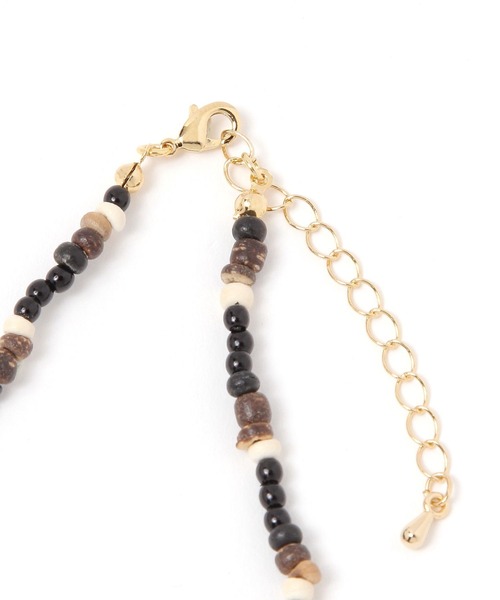 BAYFLOW（ベイフロー）の「ウッドビーズネックレス（ネックレス・メンズ・グリーン/ナチュラル/ブラック・FREE）」の5枚目の写真