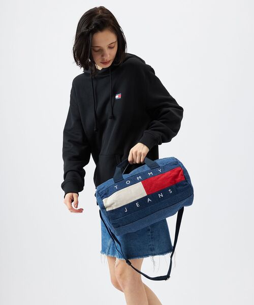 tommy jeans（トミー ジーンズ）の「デニムミニダッフルバッグ（ショルダーバッグ・レディース・インディゴブルー・FREE）」の4枚目の写真