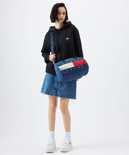 tommy jeans（トミー ジーンズ）の「デニムミニダッフルバッグ（ショルダーバッグ・レディース・インディゴブルー・FREE）」の8枚目の写真