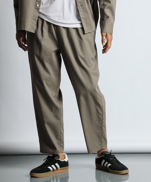 The DUFFER of ST.GEORGE（ザダファーオブセントジョージ）の「LINEN BLEND COOLMAX EASY WIDE PANTS：セットアップ 麻混クールマックス テーパード イージーワイドパンツ（その他パンツ・メンズ・ネイビー/グレイッシュベージュ・X-LARGE/LARGE/MEDIUM/SMALL）」の4枚目の写真