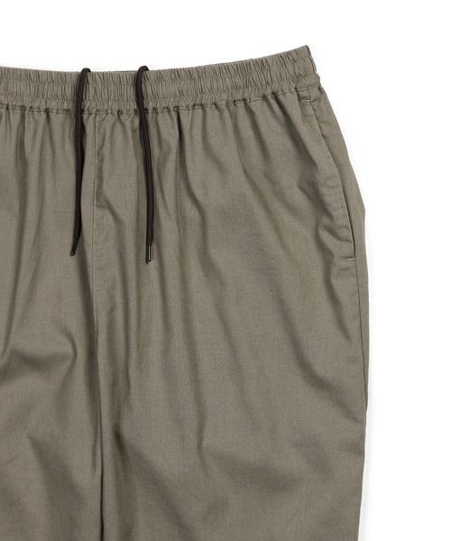 The DUFFER of ST.GEORGE（ザダファーオブセントジョージ）の「LINEN BLEND COOLMAX EASY WIDE PANTS：セットアップ 麻混クールマックス テーパード イージーワイドパンツ（その他パンツ・メンズ・ネイビー/グレイッシュベージュ・X-LARGE/LARGE/MEDIUM/SMALL）」の5枚目の写真