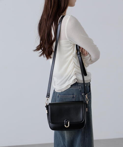 FREE'S MART（フリーズマート）の「◆レトロフラップショルダー（ハンドバッグ・レディース・ホワイト/ブラウン/レッド/ブラック・ﾌﾘ-）」の5枚目の写真