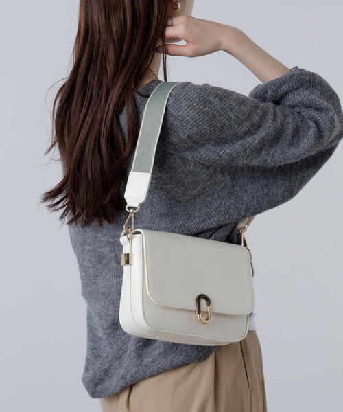 FREE'S MART（フリーズマート）の「◆レトロフラップショルダー（ハンドバッグ・レディース・ホワイト/ブラウン/レッド/ブラック・ﾌﾘ-）」の6枚目の写真