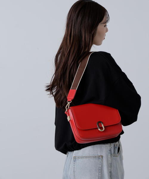 FREE'S MART（フリーズマート）の「◆レトロフラップショルダー（ハンドバッグ・レディース・ホワイト/ブラウン/レッド/ブラック・ﾌﾘ-）」の4枚目の写真