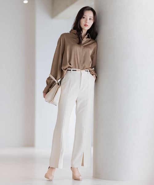 Andemiu（アンデミュウ）の「フロントスリットストレートパンツ589185（スラックス・レディース・ブラック/アイボリー/グレイッシュベージュ・SMALL/MEDIUM）」の5枚目の写真