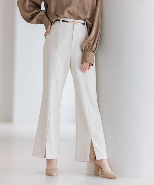 Andemiu（アンデミュウ）の「フロントスリットストレートパンツ589185（スラックス・レディース・ブラック/アイボリー/グレイッシュベージュ・SMALL/MEDIUM）」の6枚目の写真