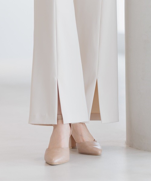 Andemiu（アンデミュウ）の「フロントスリットストレートパンツ589185（スラックス・レディース・ブラック/アイボリー/グレイッシュベージュ・SMALL/MEDIUM）」の7枚目の写真