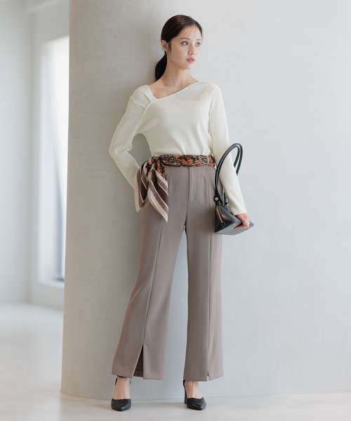 Andemiu（アンデミュウ）の「フロントスリットストレートパンツ589185（スラックス・レディース・ブラック/アイボリー/グレイッシュベージュ・SMALL/MEDIUM）」の14枚目の写真