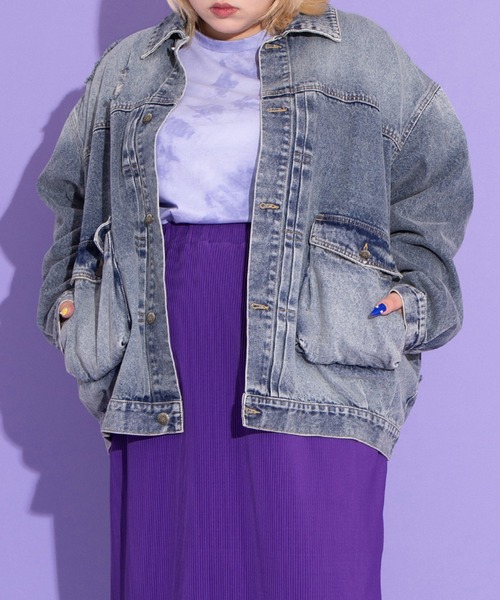 PUNYUS(プニュズ)の「ビッグポケットデニムジャケット(デニムジャケット・レディース・ライトブルー・3/4)」の6枚目の写真
