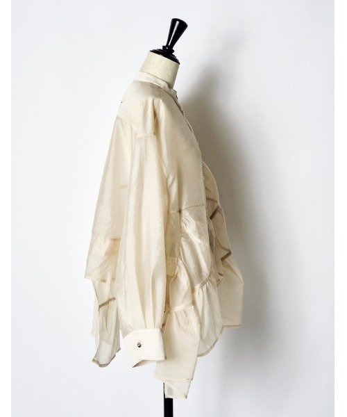 RUMCHE(ラムシェ)の「Sheer Gathered Blouse / シアーギャザーブラウス(シャツ/ブラウス・レディース・ブラック/アイボリー・FREE)」の17枚目の写真