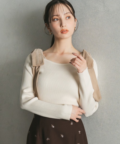 31 Sons de mode(トランテアン ソン ドゥ モード)の「2025秋冬新作 ベロア肩リボンニット(ニット/セーター・レディース・チャコールグレー/ブラウン/ベージュ・フリ-)」の3枚目の写真