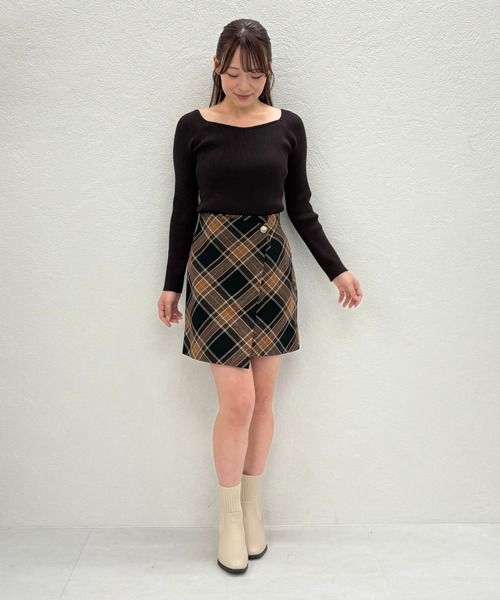 31 Sons de mode(トランテアン ソン ドゥ モード)の「2025秋冬新作 ベロア肩リボンニット(ニット/セーター・レディース・チャコールグレー/ブラウン/ベージュ・フリ-)」の11枚目の写真