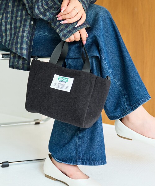 FREAK'S STORE（フリークスストア）の「限定展開 DISCUS ATHLETIC × FREAK'S STORE/ディスカス アスレチック 別注 フリース 2way ショルダーバッグ（ショルダーバッグ・レディース・ネイビー/ブラック/グレー・ONE SIZE）」の2枚目の写真