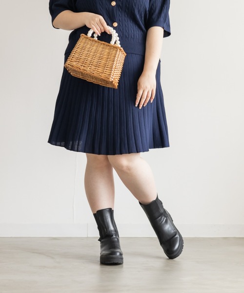 CLETTE（クレット）の「CLETTEオリジナルフレアニットミニスカート（スカート・レディース・グレー/ネイビー・4L/3L/LL）」の9枚目の写真