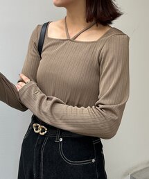 Thevon | チャーム付きホルターネックリブプルオーバー(Tシャツ/カットソー)