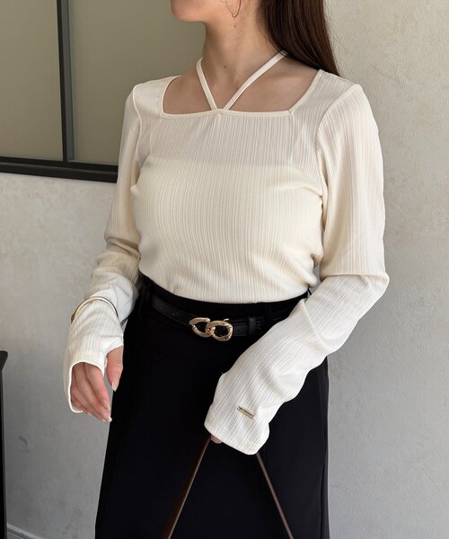 Thevon（ゼボン）の「チャーム付きホルターネックリブプルオーバー（Tシャツ/カットソー・レディース・ベージュ/アイボリー/ブラック・FREE）」の6枚目の写真