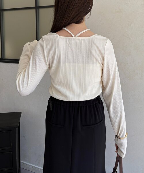 Thevon（ゼボン）の「チャーム付きホルターネックリブプルオーバー（Tシャツ/カットソー・レディース・ベージュ/アイボリー/ブラック・FREE）」の7枚目の写真