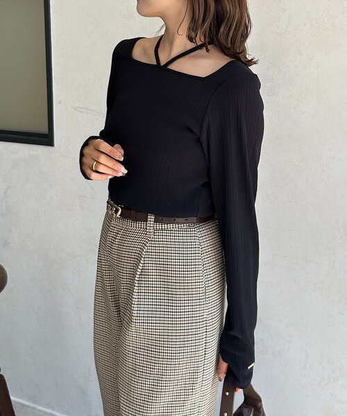 Thevon（ゼボン）の「チャーム付きホルターネックリブプルオーバー（Tシャツ/カットソー・レディース・ベージュ/アイボリー/ブラック・FREE）」の20枚目の写真