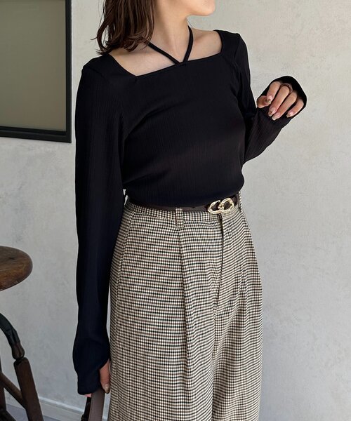 Thevon（ゼボン）の「チャーム付きホルターネックリブプルオーバー（Tシャツ/カットソー・レディース・ベージュ/アイボリー/ブラック・FREE）」の22枚目の写真