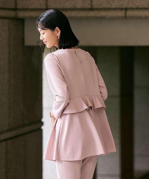 TO BE CHIC(トゥー ビー シック)の「マットストレッチダンボール チュニック(チュニック・レディース・ピンク系その他2/ブラック・40/38/42)」の4枚目の写真