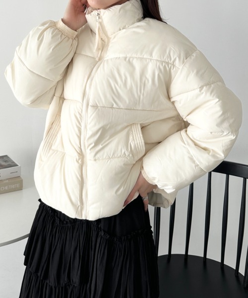 CLEA（クレア）の「スタンドカラー中綿ジャケット（ダウンジャケット/コート・レディース・アイボリー/ブラック/イエロー/ピンク・FREE）」の5枚目の写真
