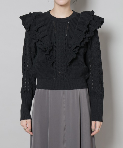 NANO universe(ナノユニバース)の「フリルケーブルニットプルオーバー(ニット/セーター・レディース・オフホワイト/ブラック・FREE)」の4枚目の写真