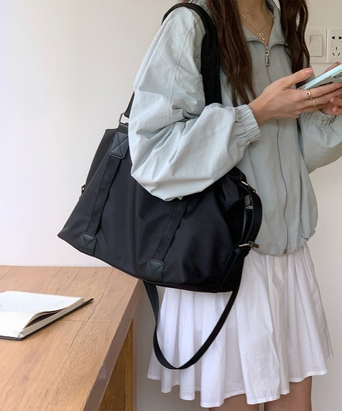 Miniministore(ミニミニストア)の「大容量トートバッグA4通勤通学斜め掛け鞄(トートバッグ・レディース・アイボリー/ブラック・FREE)」の1枚目の写真