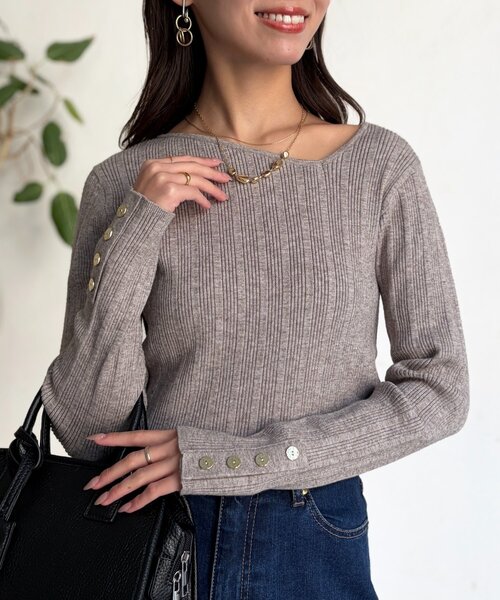 Chez toi(シェトワ)の「アシメスクエアニット(ニット/セーター・レディース・キャメル/グリーン/ブラック/アイボリー/グレー・FREE)」の3枚目の写真