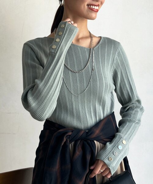 Chez toi(シェトワ)の「アシメスクエアニット(ニット/セーター・レディース・キャメル/グリーン/ブラック/アイボリー・FREE)」の3枚目の写真