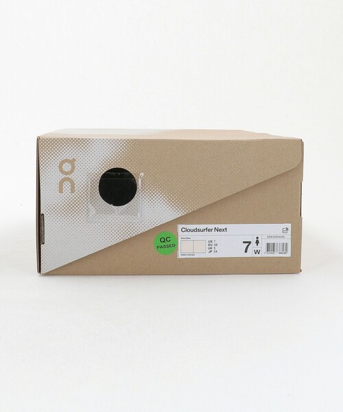 On（オン）の「＜On＞Cloudsurfer Next スニーカー（スニーカー・レディース・ベージュ・23cm/24.5cm/23.5cm/25cm/24cm）」の14枚目の写真