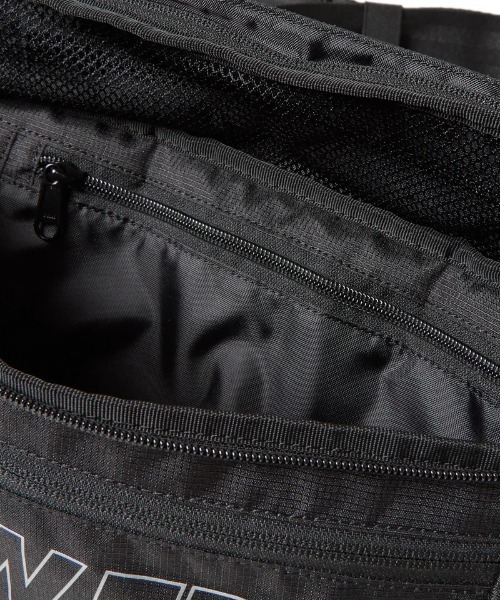 NEW ERA(ニューエラ)の「NEW ERA/ニューエラ ウエストポーチ EXPLORER WAIS NE LOGO エクスプローラーウエストバッグ 3L NEW ERA 14655356(ボディバッグ/ウエストポーチ・メンズ・ブラック・FREE)」の15枚目の写真