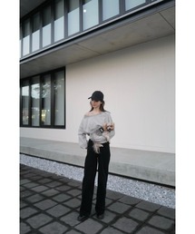 A AMEL（エイメル）の「オフショルダースエットトップス / グレー（スウェット）」