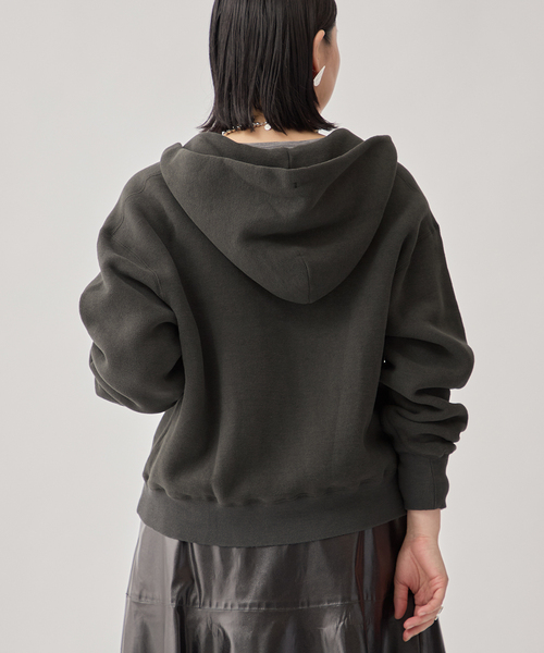 TICCA(ティッカ)の「TICCA ティッカ ダウニー裏毛ZIPパーカー TBEA-303(スウェット・レディース・チャコールグレー/ライトグレー・FREE)」の4枚目の写真