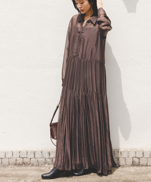 1PIU1UGUALES ブラウンプリーツワンピース 予約]フリルカラープリーツロングワンピース/ブラウン – Lumier
