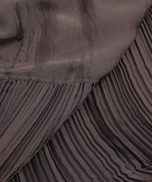 Noble(ノーブル)の「ヴィンテージオーガンプリーツワンピース(ワンピース・レディース・カーキ/ブラウン・FREE)」の15枚目の写真